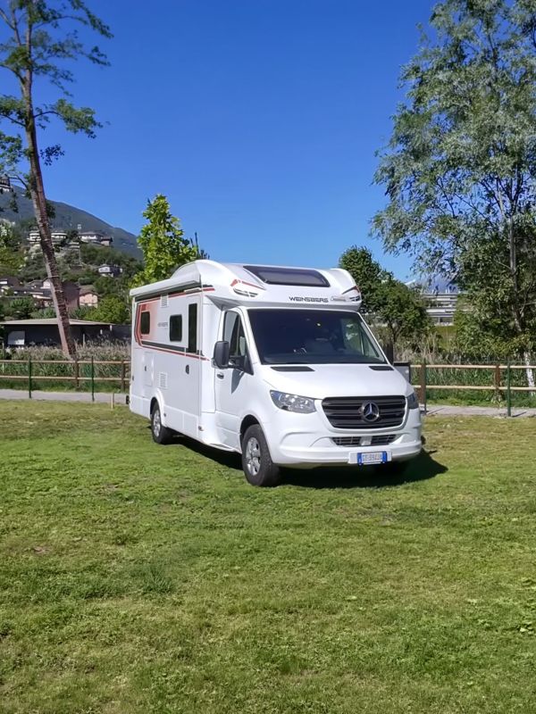 Weinsberg CaraCompact Suite MB 650 MEG | Camper INFINITY